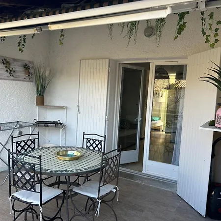 Les Hiboux Du Sud Апартаменты